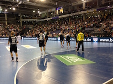 Klasse 8b besucht Länderspiel der deutschen Handballnationalmannschaft